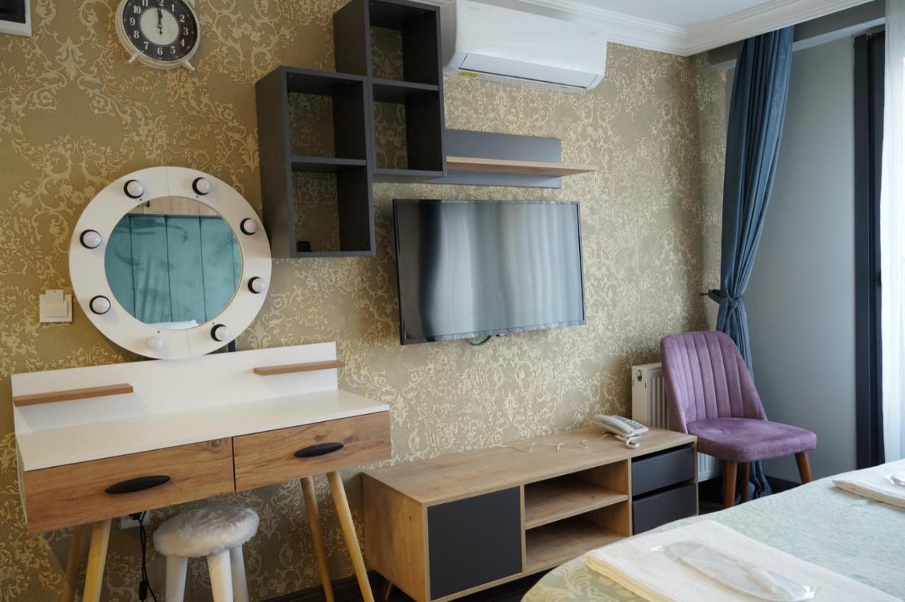 Middle Village Истанбул Екстериор снимка